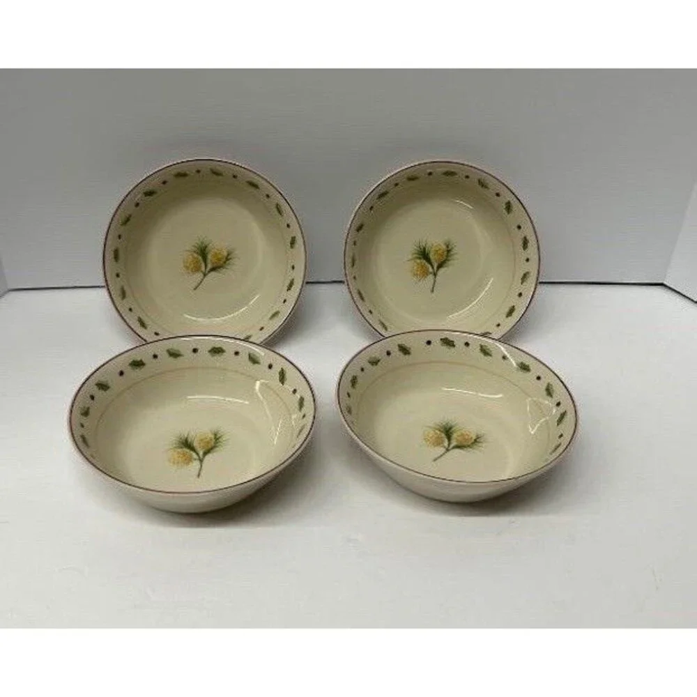 Merry Brite 16 Pc Christmas Stoneware Dinnerware Set Vintage Holiday Trees Box